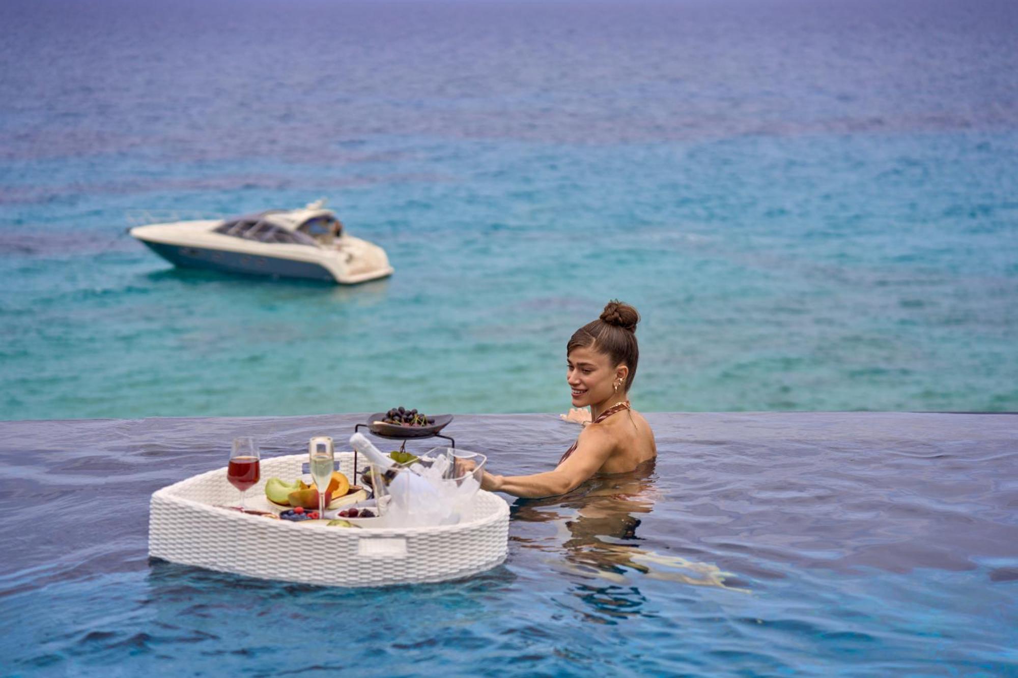 Sea Zante Luxury Beachfront Retreat ตรากากิ ภายนอก รูปภาพ